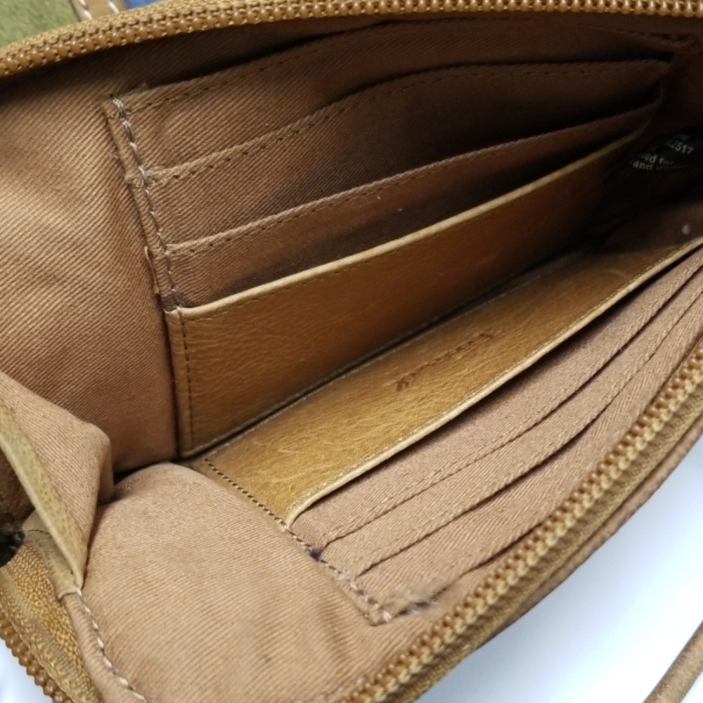 Fossil Purse, Wristlet, And Wallet Set. - image 5